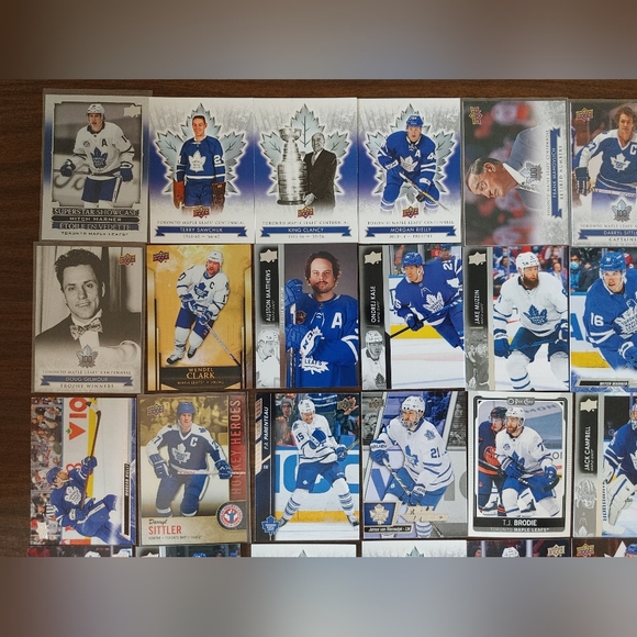 Toronto Maple Leafs 32 Hockey Card Lot - Picture 2 of 5